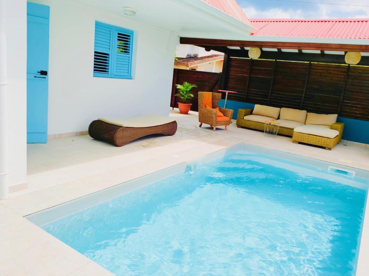 Location Maison Bleue Avec Piscine Privative Au Carbet Martinique Le Carbet Eksteriør bilde