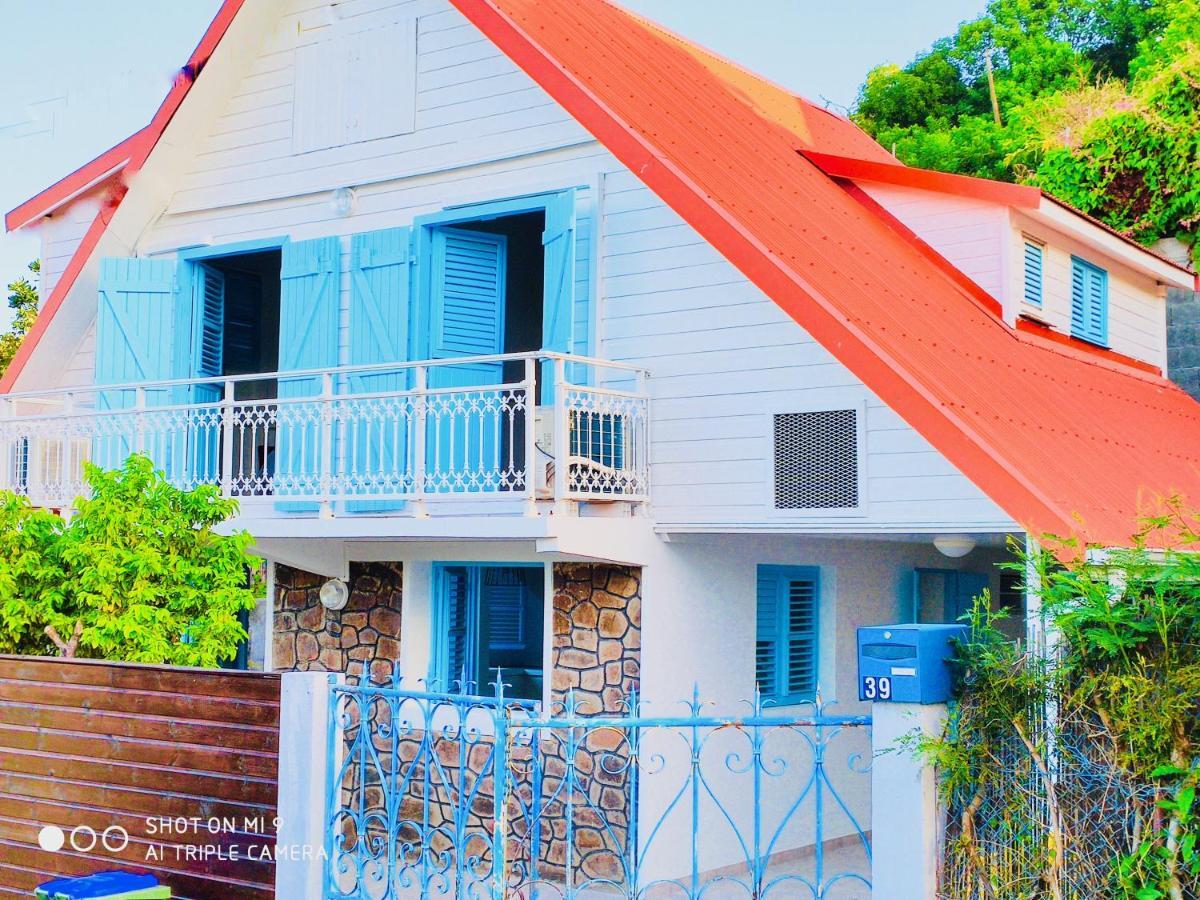 Location Maison Bleue Avec Piscine Privative Au Carbet Martinique Le Carbet Eksteriør bilde