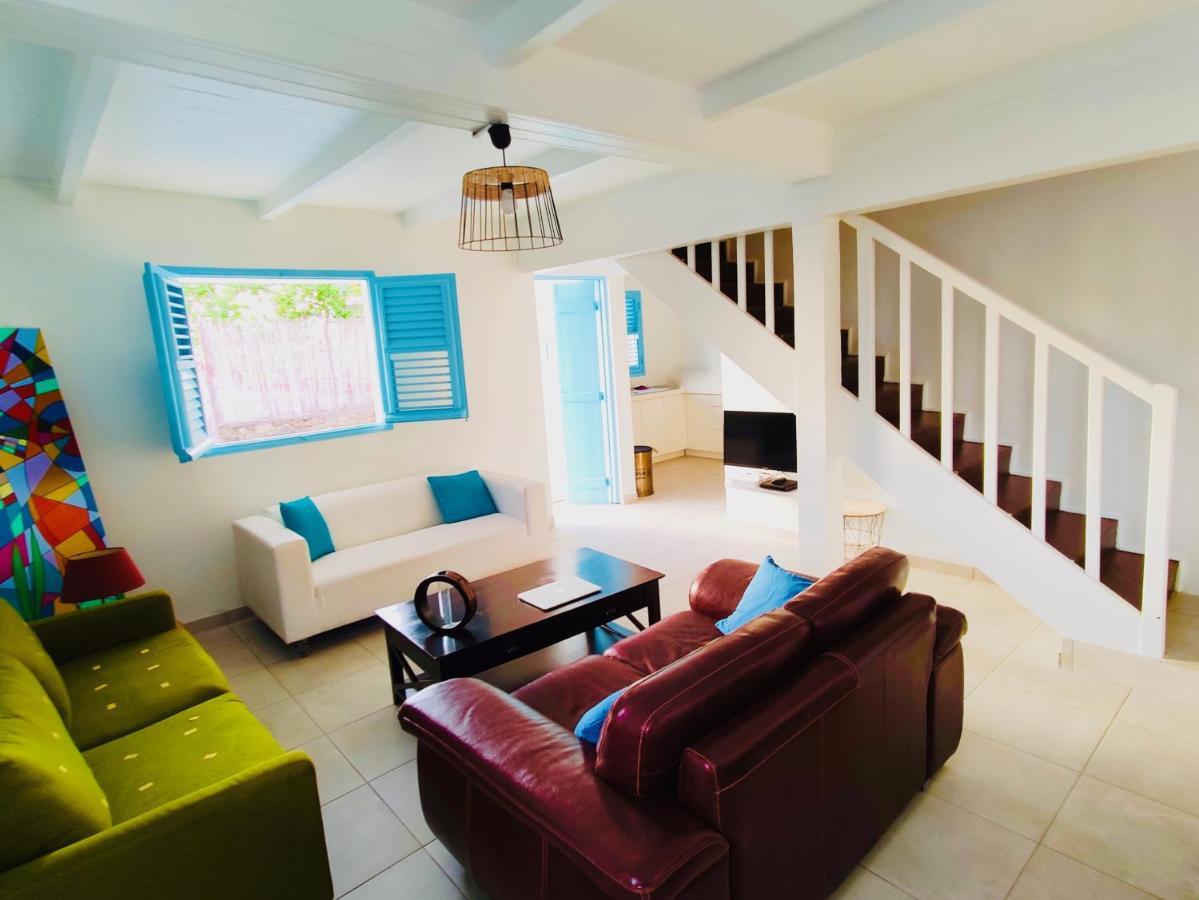 Location Maison Bleue Avec Piscine Privative Au Carbet Martinique Le Carbet Eksteriør bilde